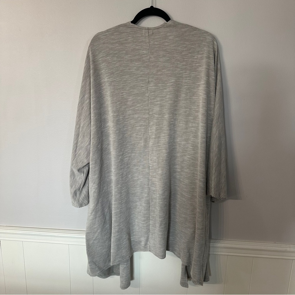 Donni Women’s Gray 3/4 Sleeve Ribbed Open Front Cardigan Size OSFA Plus GUC - Picture 8 of 8